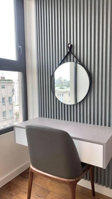 The Rixx Classic Apartment@d1/pool/gym/netflix/fun Cidade de Ho Chi Minh