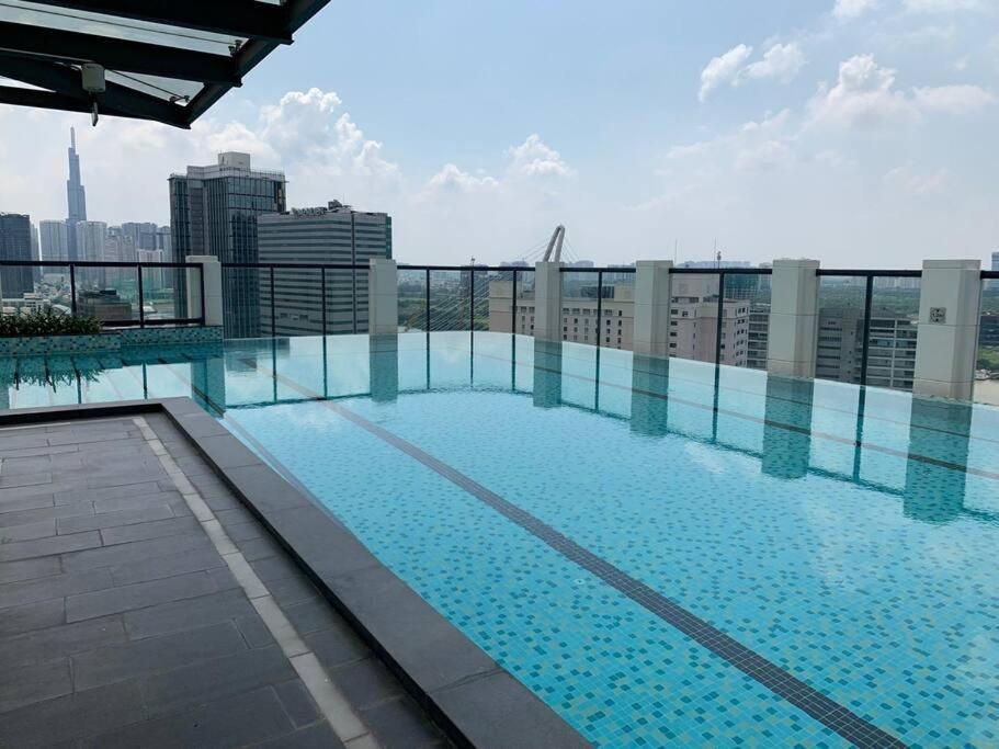 The Rixx Classic Apartment@d1/pool/gym/netflix/fun Ho Chi Minh City